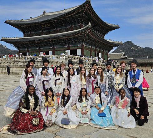 Staff of 19